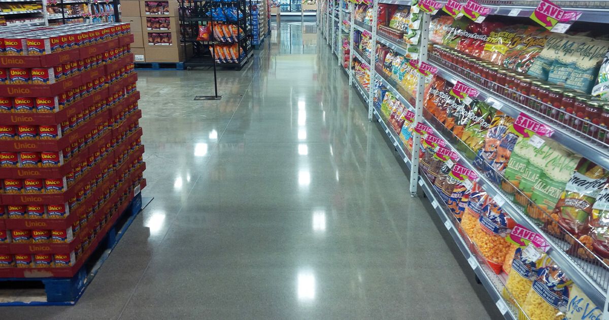 Grocery store polished concrete flooring in chip isle.